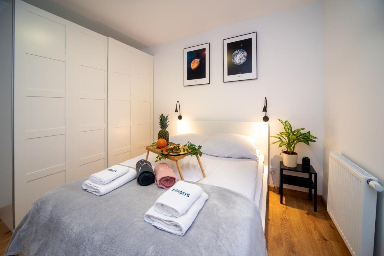 Maya'S Flats & Resorts 49 - Spacious 3 Rooms Apartment In Szafarnia Gdansk Bagian luar foto