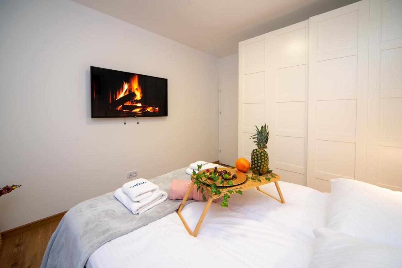 Maya'S Flats & Resorts 49 - Spacious 3 Rooms Apartment In Szafarnia Gdansk Bagian luar foto