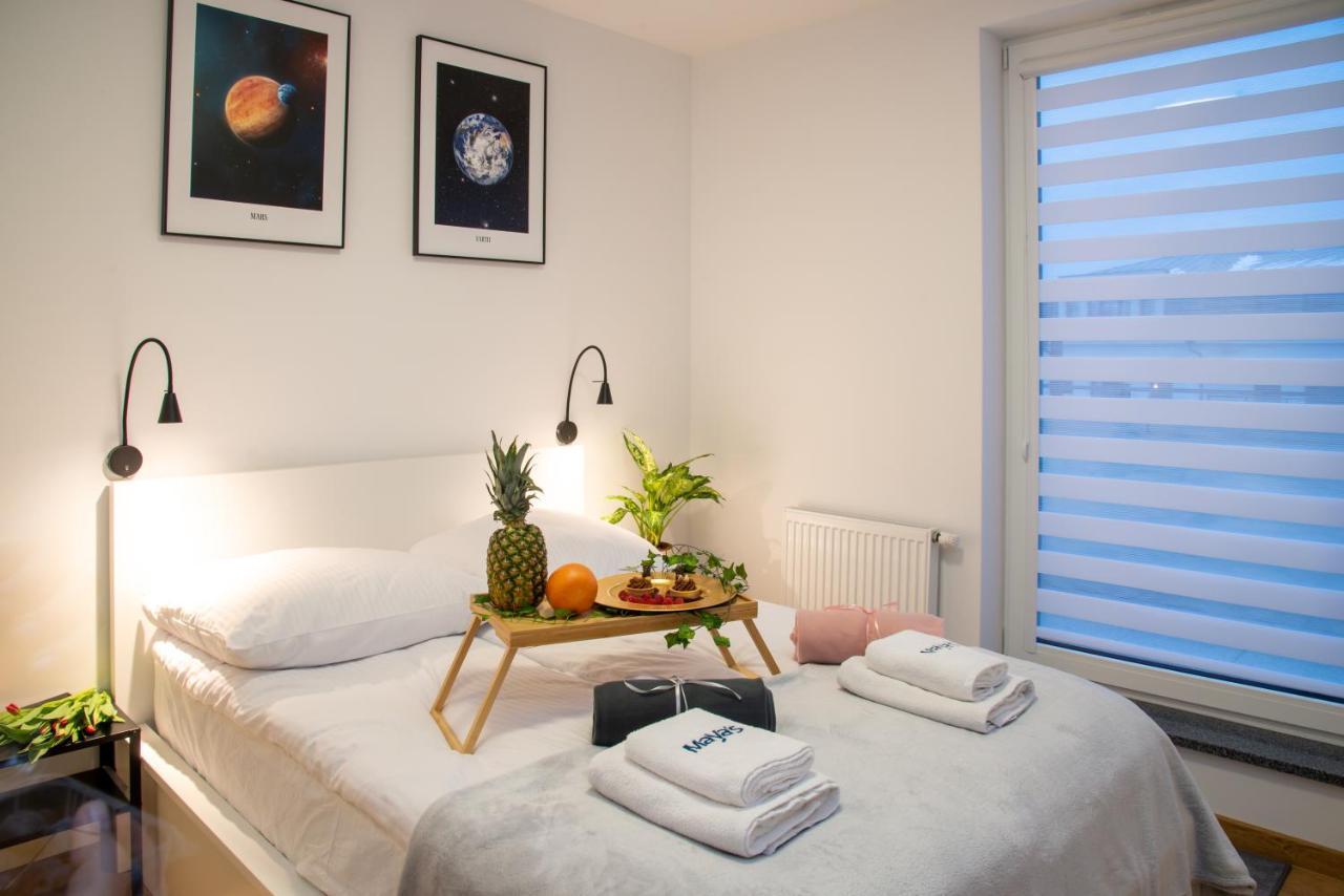 Maya'S Flats & Resorts 49 - Spacious 3 Rooms Apartment In Szafarnia Gdansk Bagian luar foto