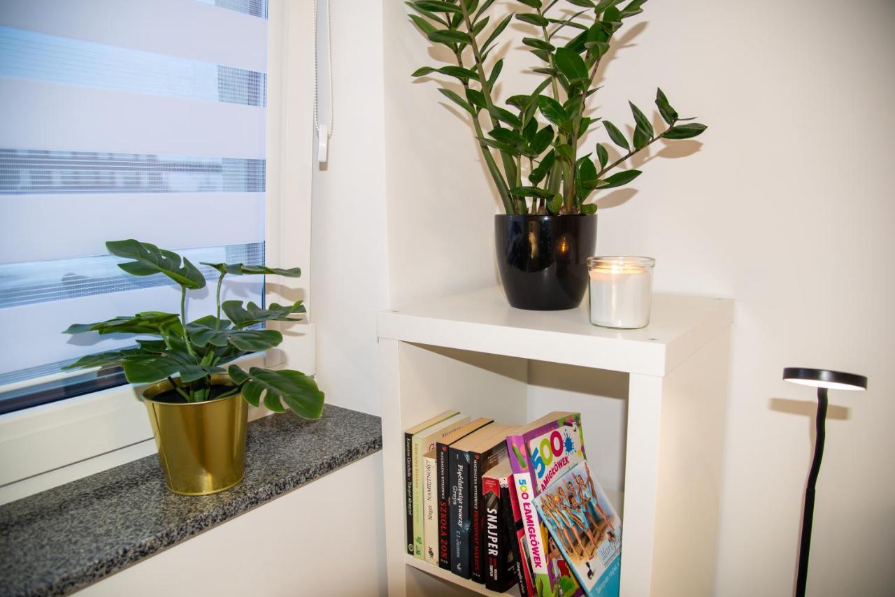 Maya'S Flats & Resorts 49 - Spacious 3 Rooms Apartment In Szafarnia Gdansk Bagian luar foto