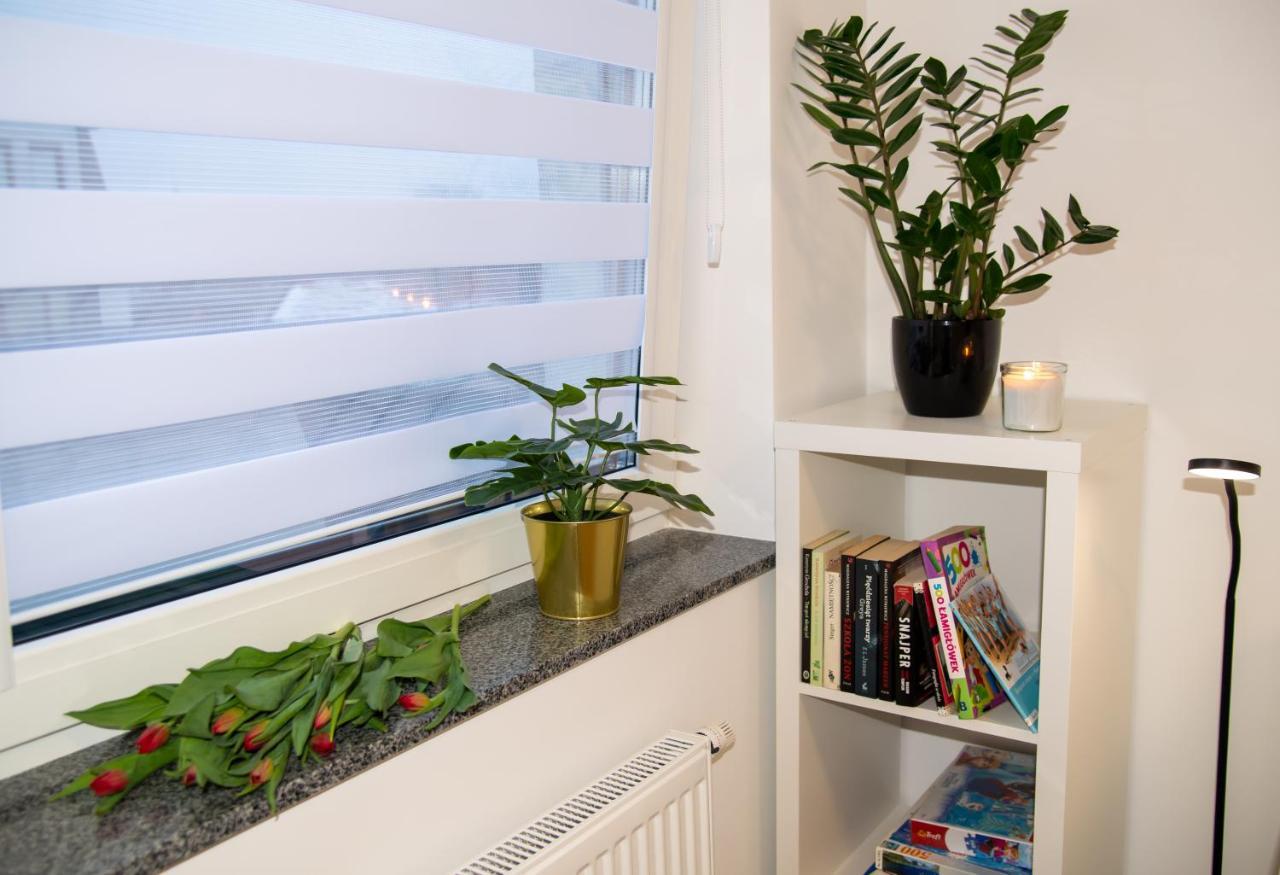 Maya'S Flats & Resorts 49 - Spacious 3 Rooms Apartment In Szafarnia Gdansk Bagian luar foto