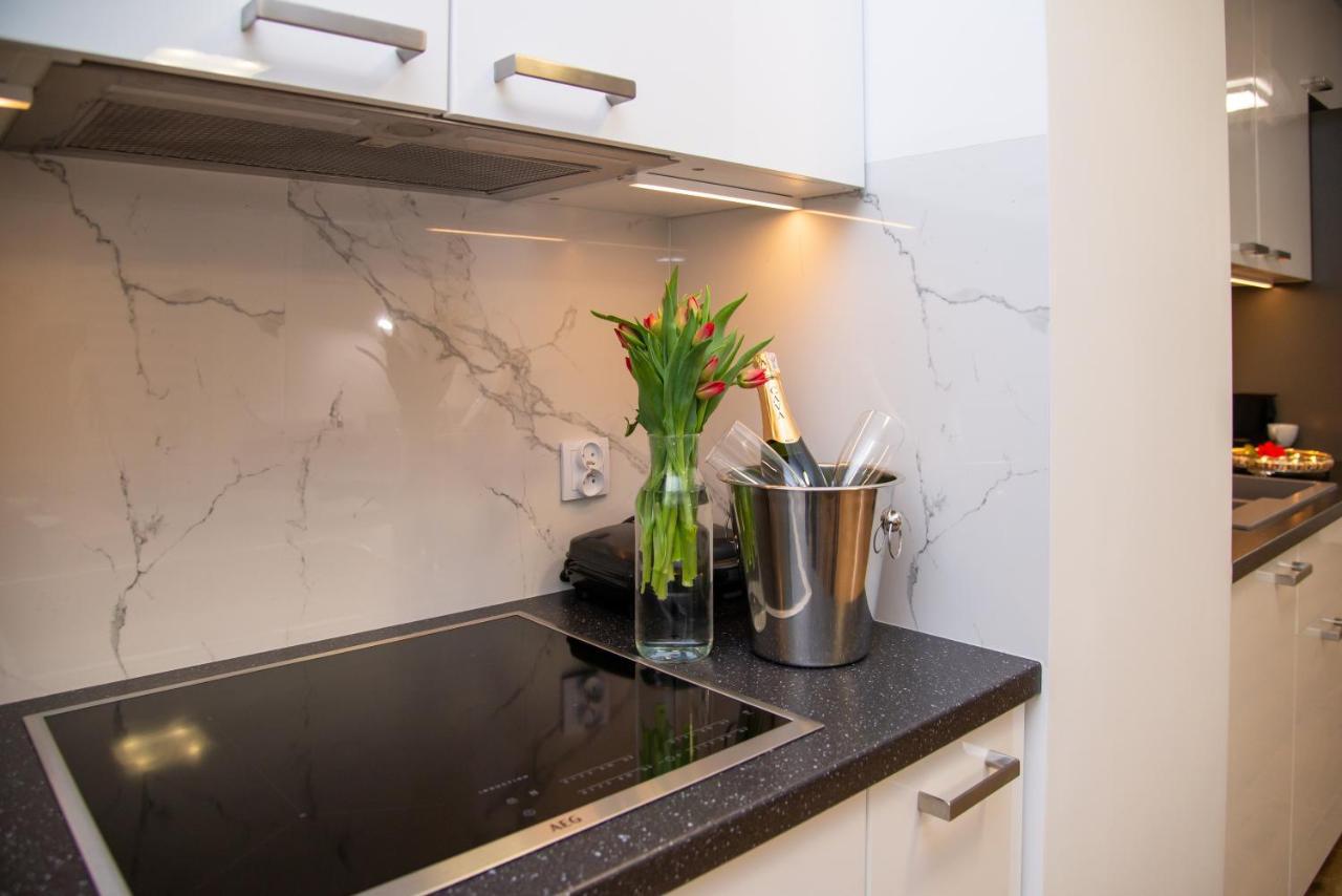 Maya'S Flats & Resorts 49 - Spacious 3 Rooms Apartment In Szafarnia Gdansk Bagian luar foto